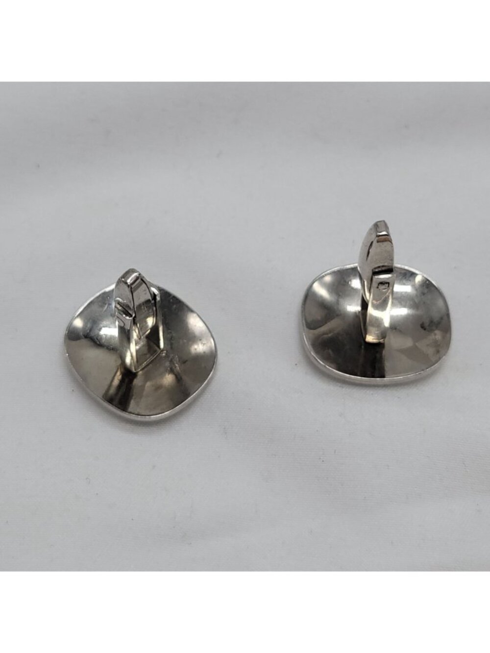 Vintage Silver Tone Leaf Engraved Cufflinks Reflective and Matte Finish .75" - Picture 5 of 7